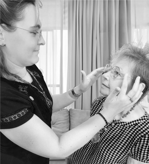 Pourquoi choisir Florie-Jane Jérôme comme votre opticienne à domicile dans le Tarn (Castres, Mazamet, Lavaur) ?