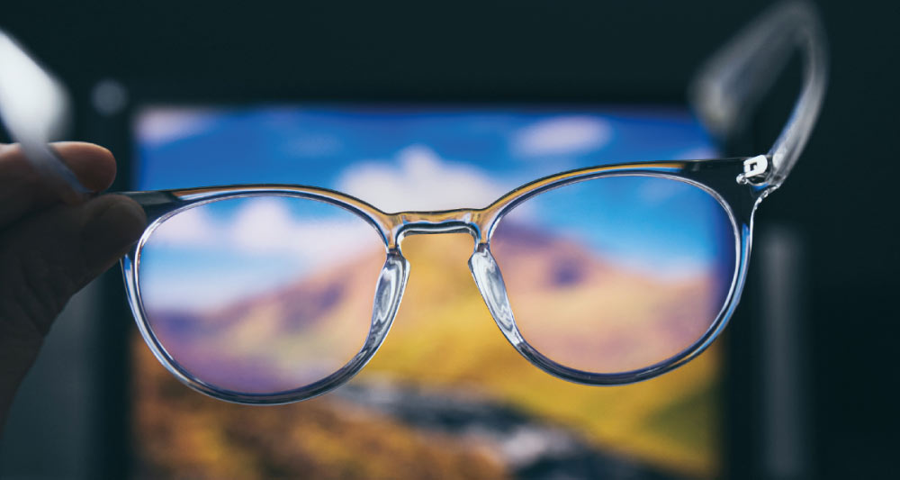 Les Bienfaits de la Lumière Bleue : Pourquoi Filtrer et Comment Choisir ses Lunettes ?